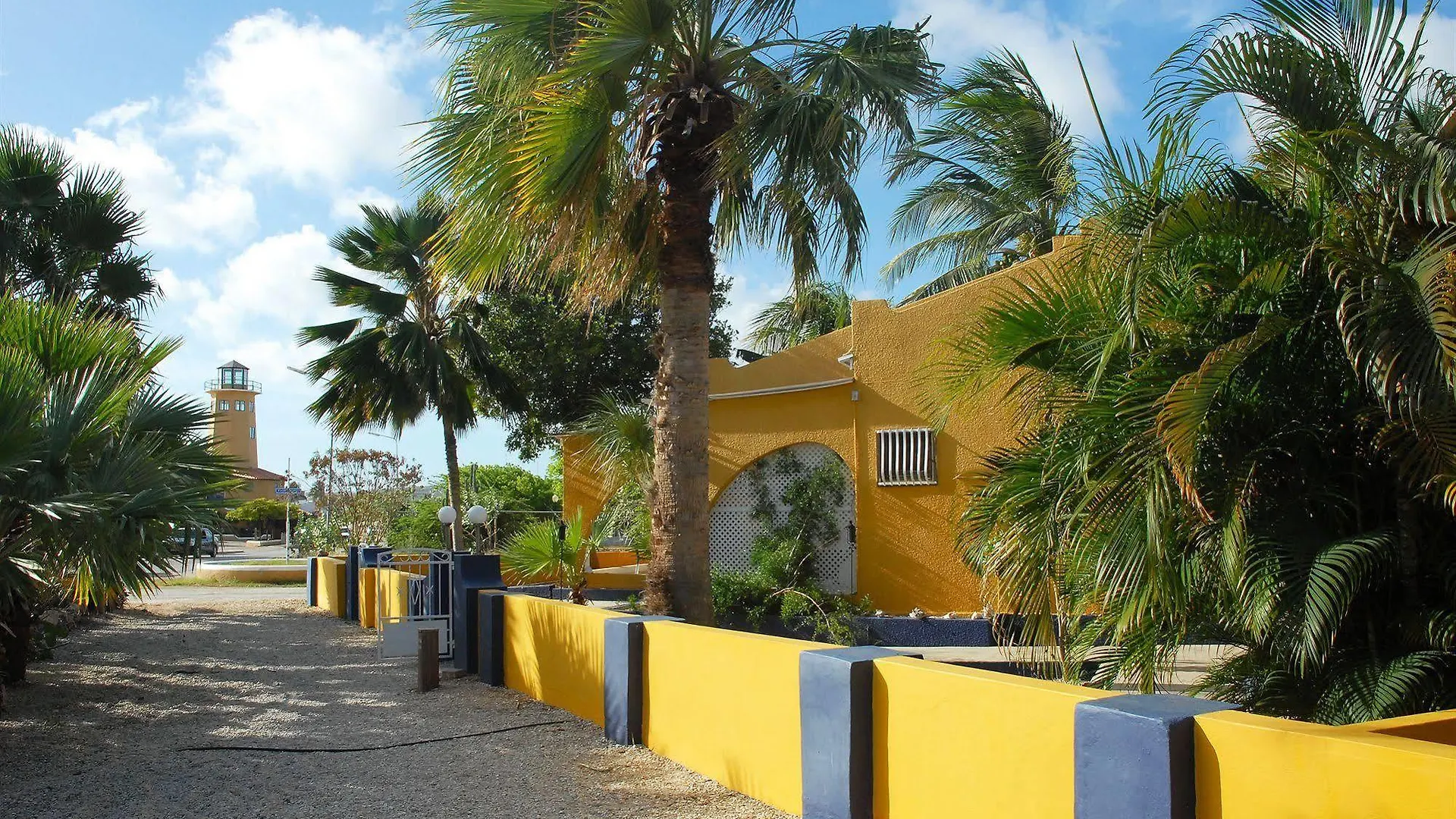 Yacht Club Apartments Bonaire 3*,  Bonaire, Sint Eustatius & Saba