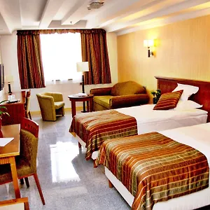 Hotel Actor