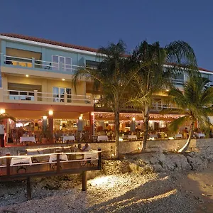 Den Laman Aparthotel