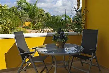 Yacht Club Apartments Bonaire 3*,