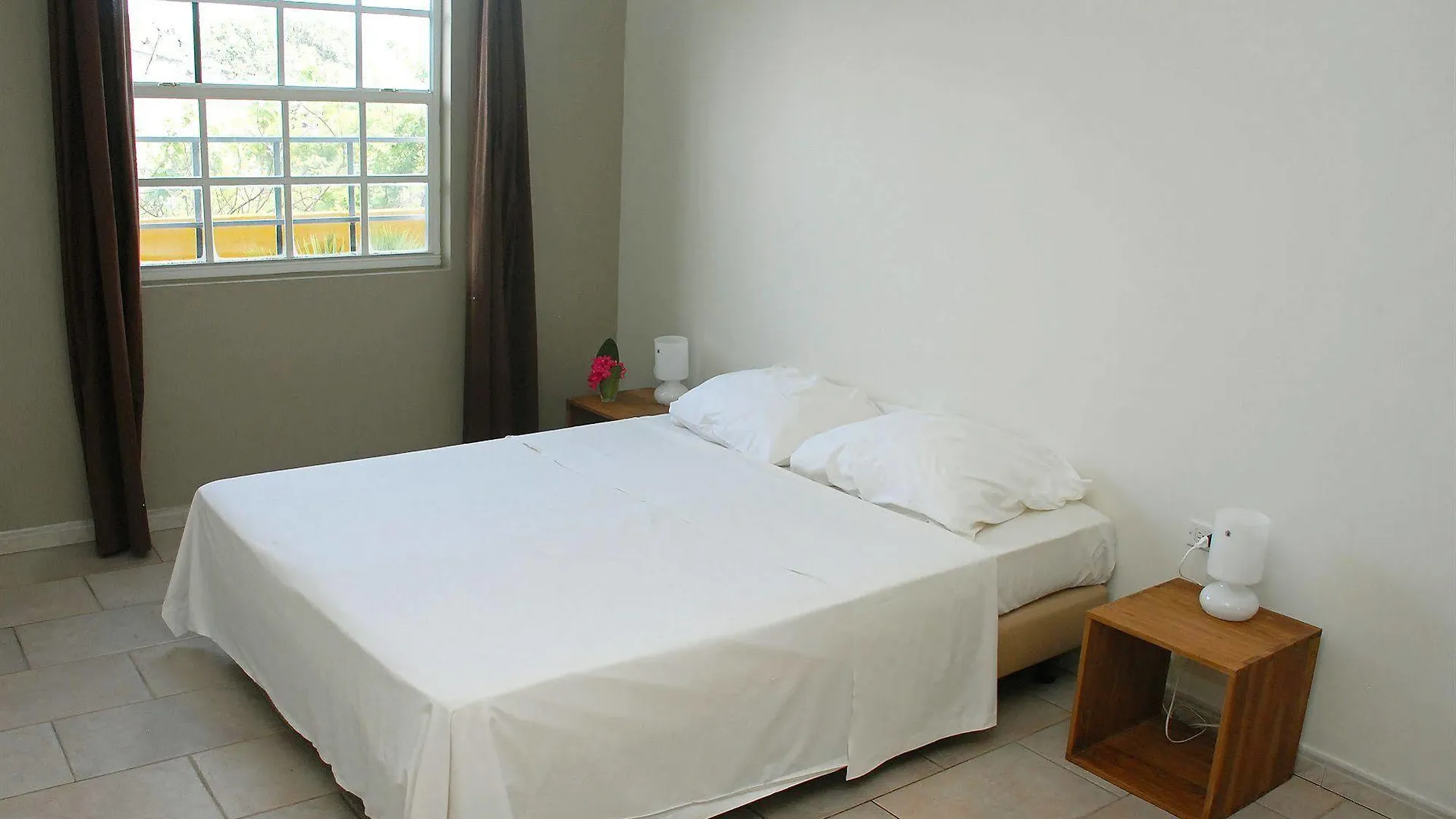 Yacht Club Apartments Bonaire 3*,  Bonaire, Saint Eustatius y Saba