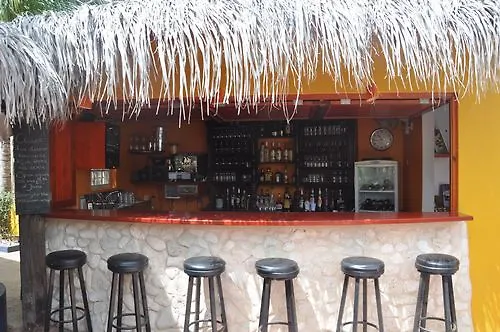 Yacht Club Apartments Bonaire Apartahotel