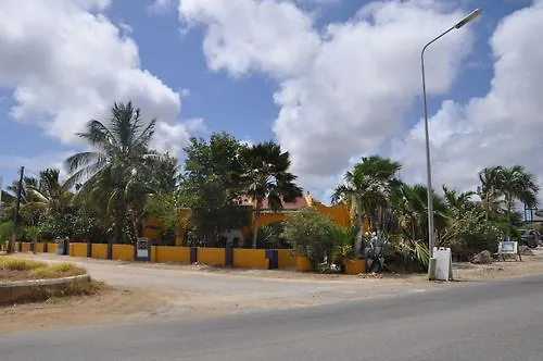 Yacht Club Apartments Bonaire 3*,  Bonaire, Saint Eustatius y Saba